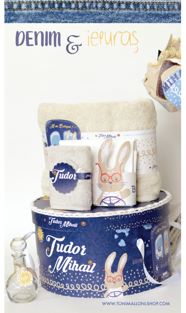 Trusou de botez cu iepuras brodat din denim si blue jeans, Iepurasul fashionist 6